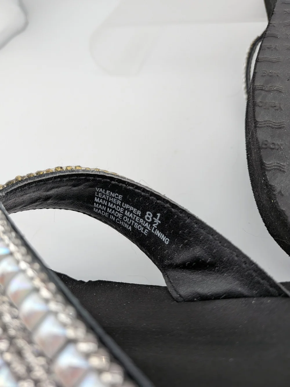Yellow Box Women's Black Rhinestone V-Strap Sandals - Picture 4 of 6